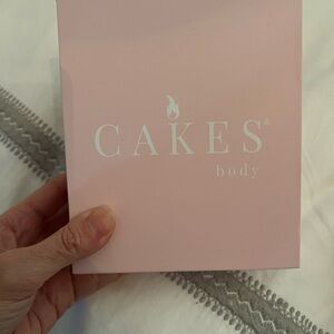 Cake Body with Volume - HONEY